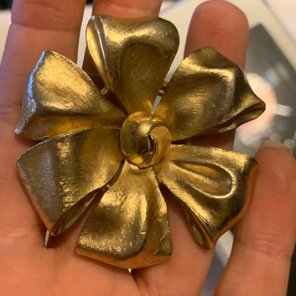 Brooch - Picture 2 of 7